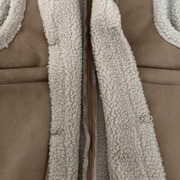 Zara Sherpa Vest - Picture 7 of 8